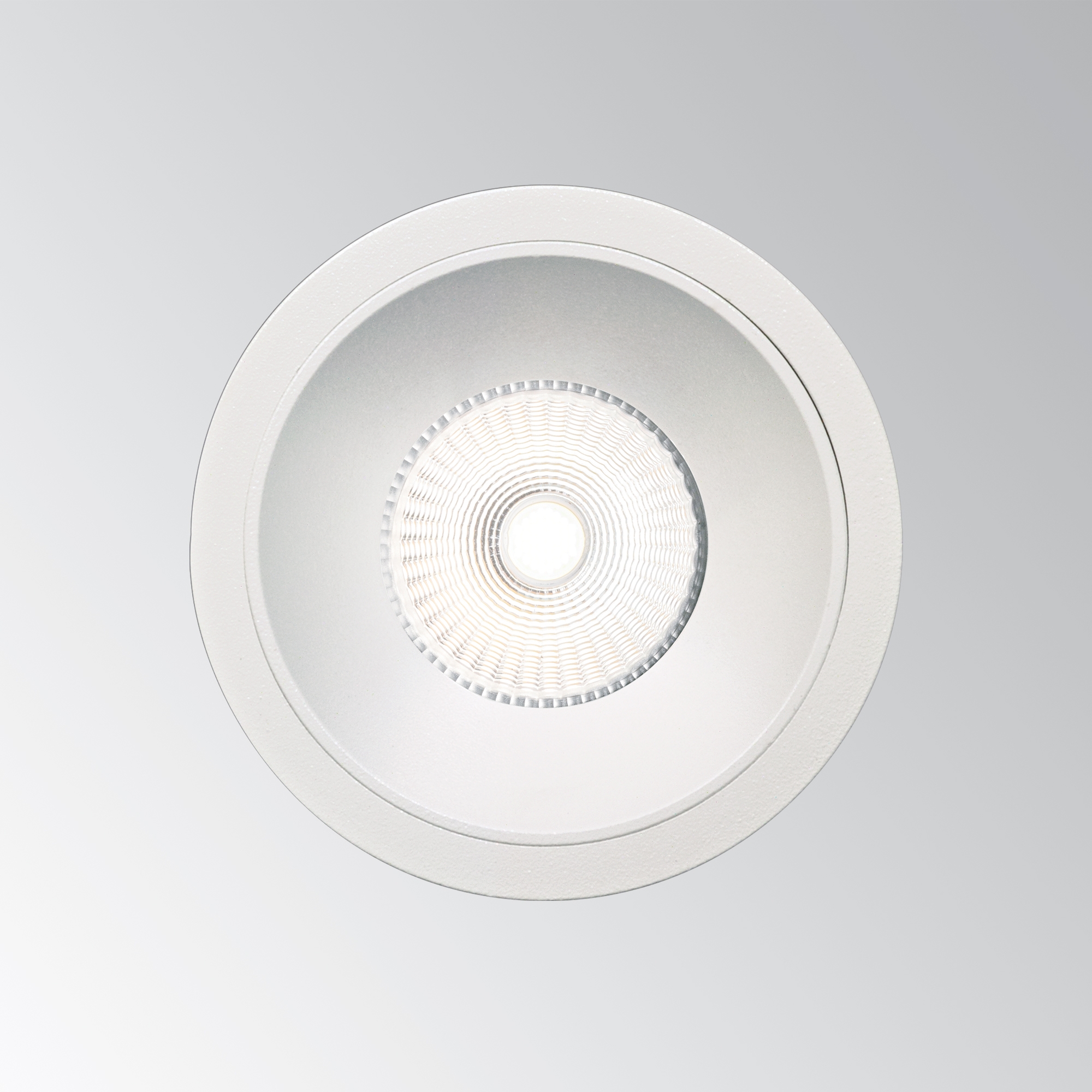 Ugradbena svjetiljka Ideal Lux GAME TRIM ROUND 11W 3000K WH GD – Bijela Klasična ugradbena rasvjeta Ugradbena svjetiljka Ideal Lux GAME TRIM ROUND 11W 3000K WH GD – Bijela Klasična ugradbena rasvjeta
