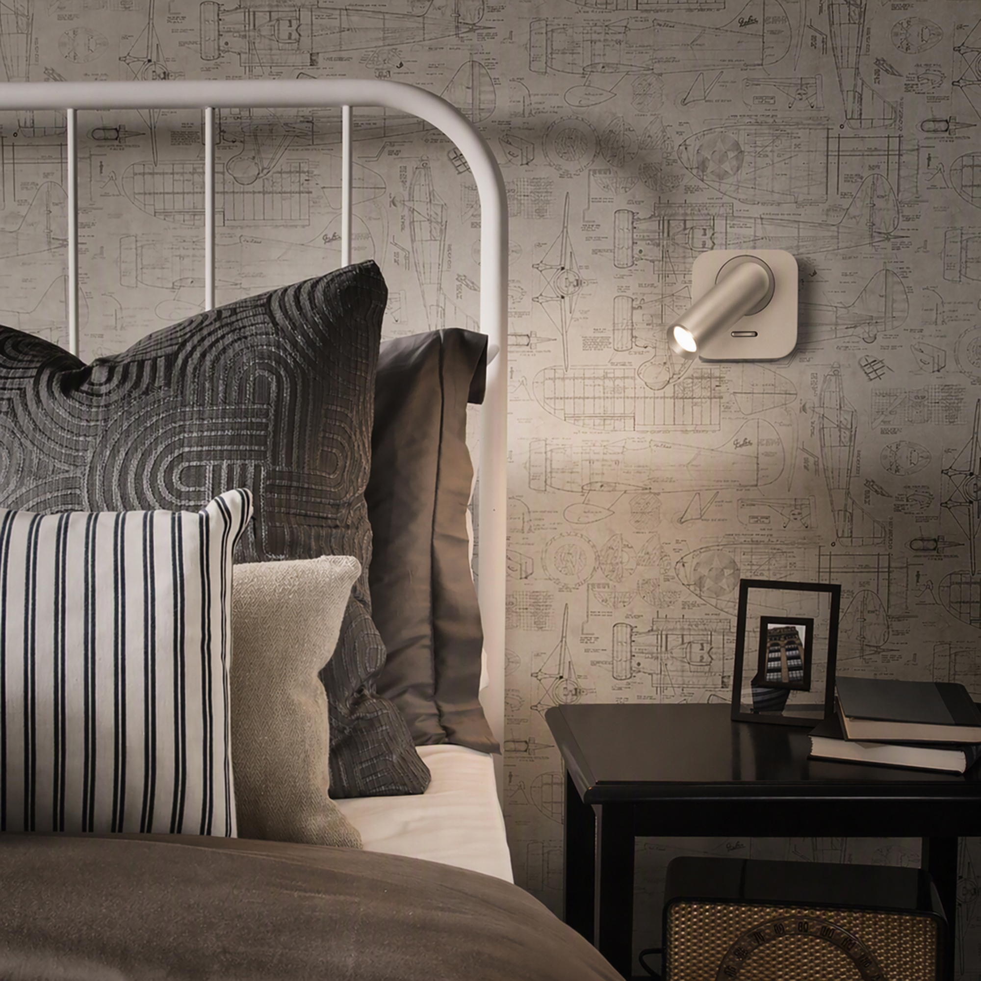Zidna svjetiljka Ideal Lux BEAN AP SQUARE – Nikal Dekorativna rasvjeta