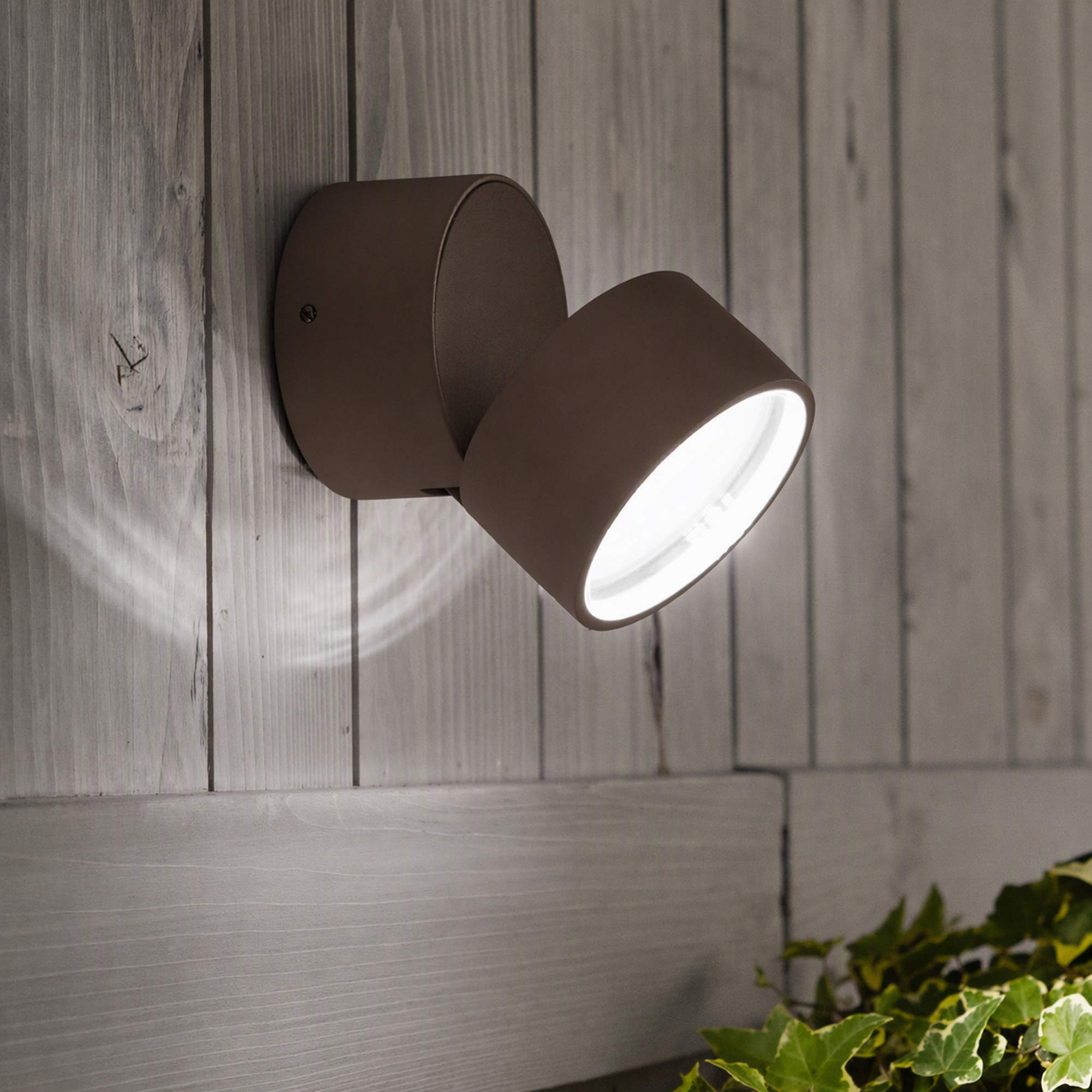 Vanjska zidna svjetiljka Ideal Lux OMEGA AP ROUND 4000K – Smeđa Vanjska rasvjeta